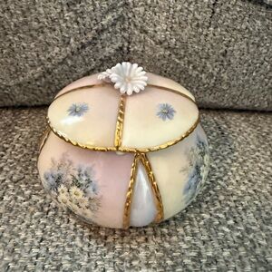 Floral Ceramic Trinket MusicBox with Gold Accents